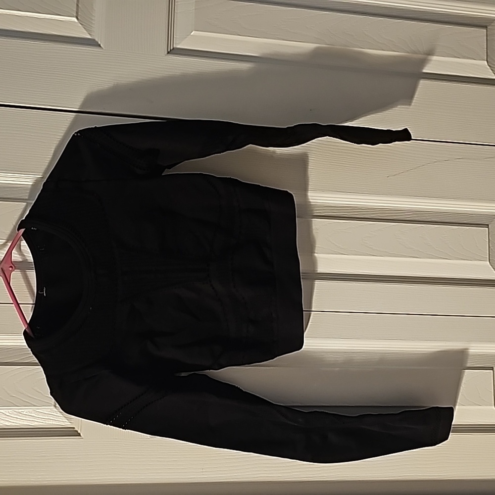 Long sleeve mesh yoga top